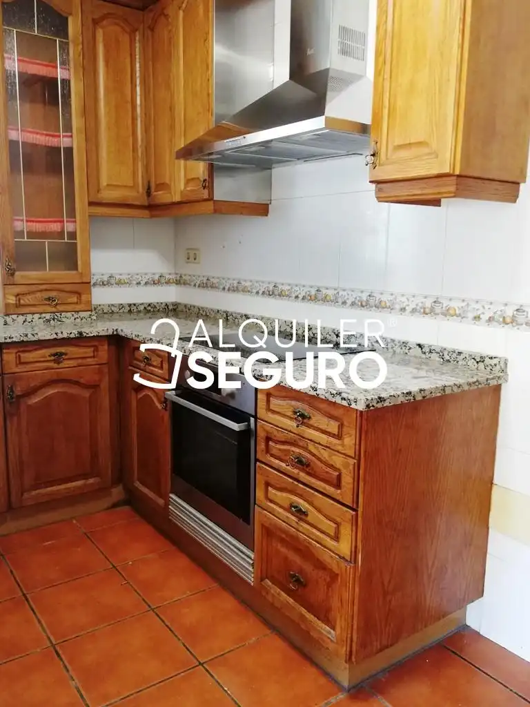 Cocina de Casa o chalet de alquiler en Colmenar Viejo con Calefacción, Terraza y Amueblado