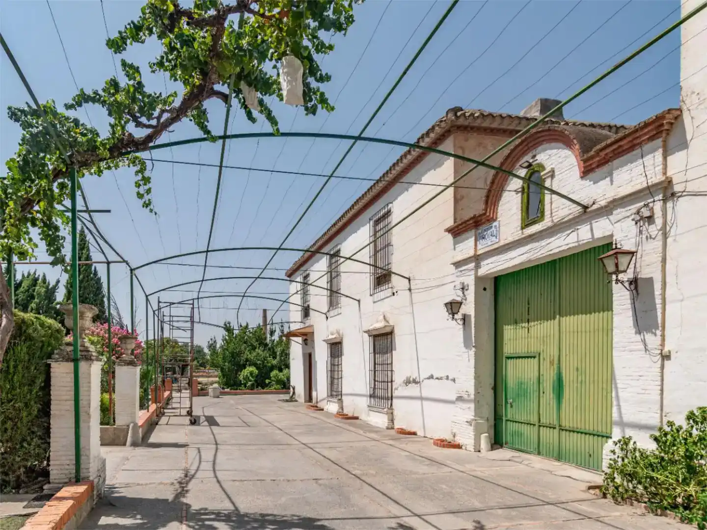 Vista exterior de Piso en venta en Granada con Jardín privado y Piscina