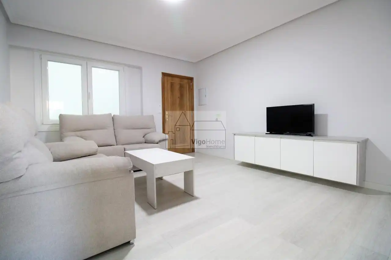 Wohnzimmer von Wohnung zur Miete in Vigo  mit Heizung, Terrasse und Möbliert