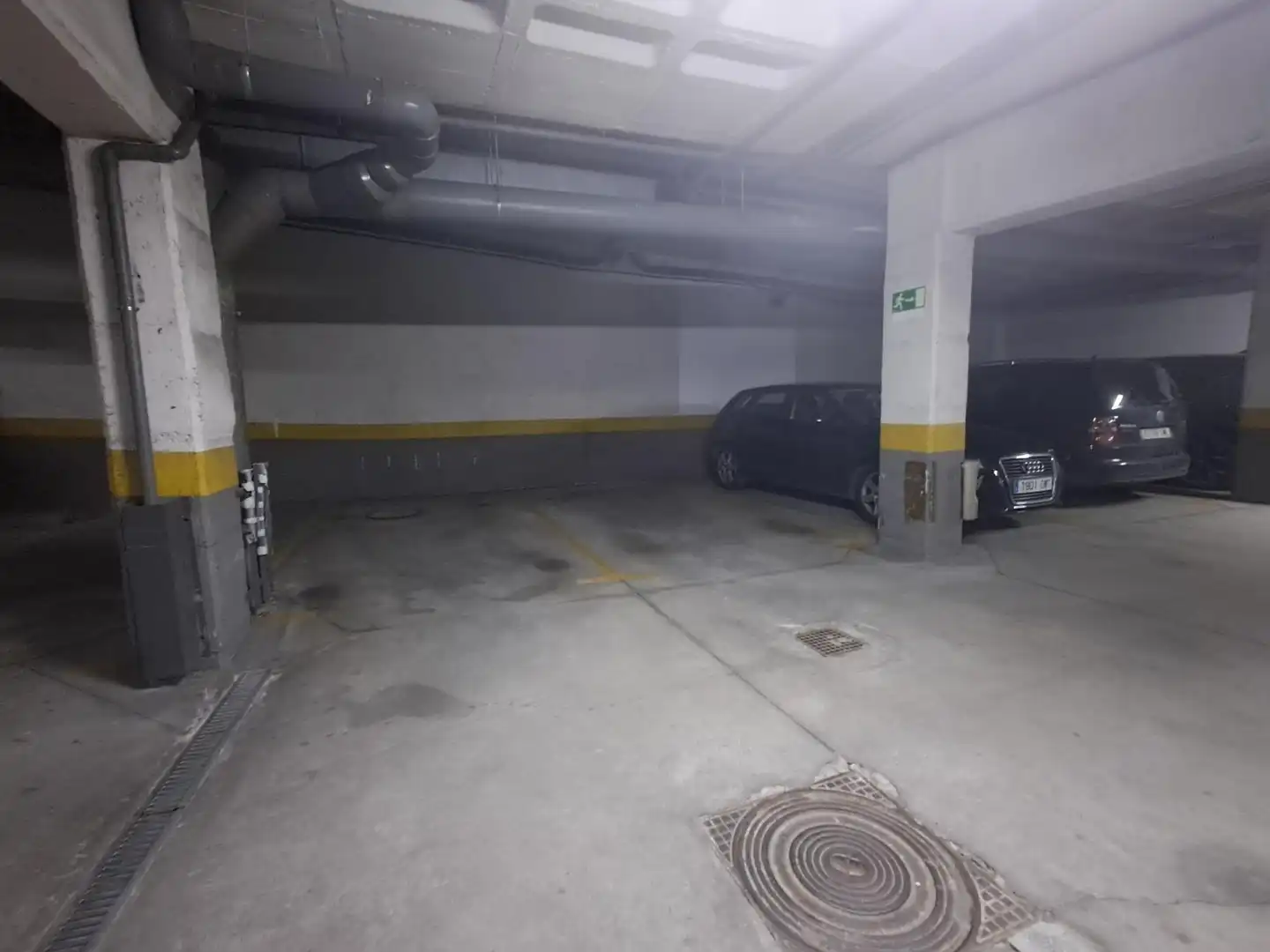 Parking de Piso en venta en Madrid con Aire acondicionado, Calefacción y Jardín privado