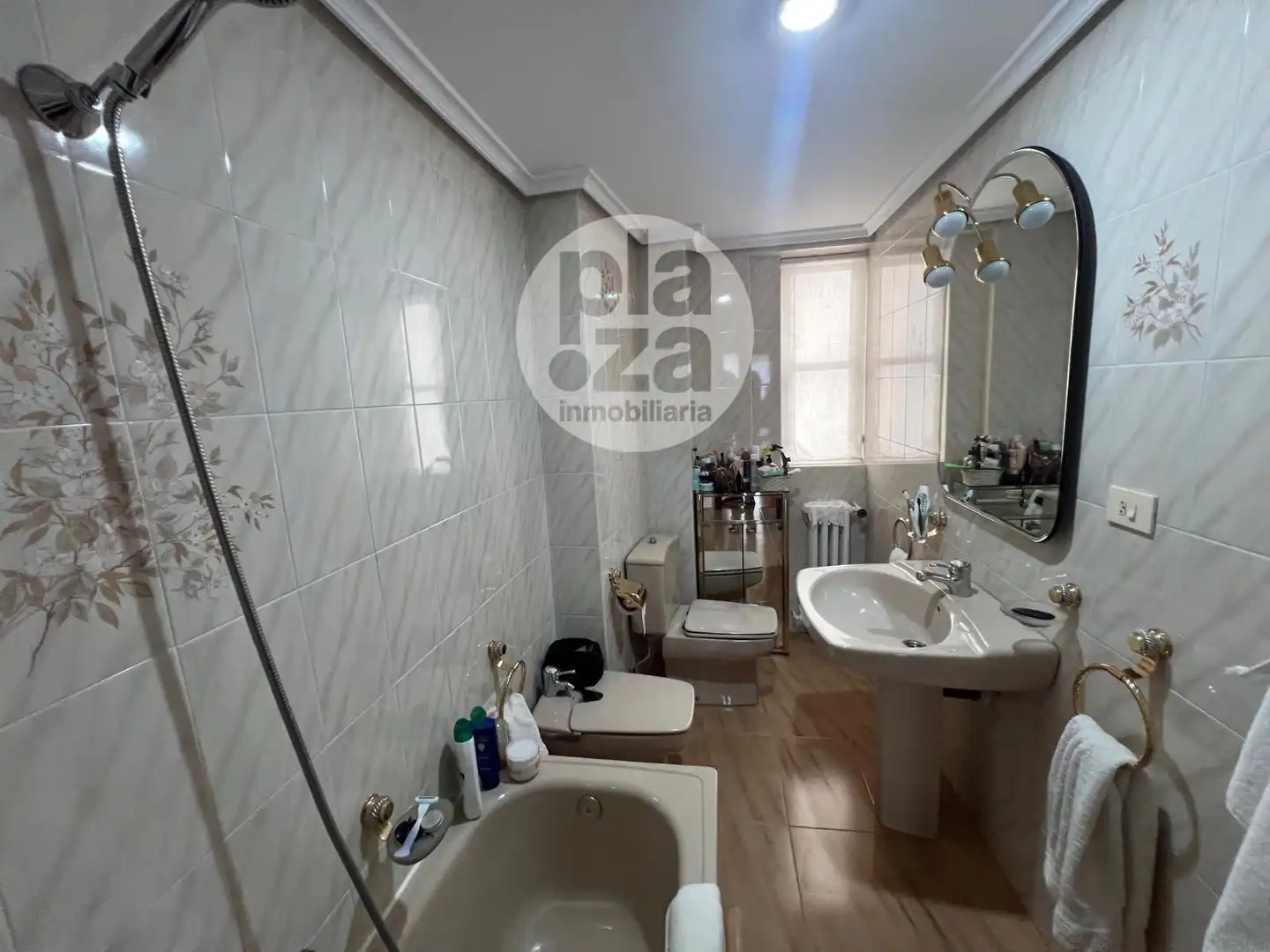 Bathroom of Flat for sale in Burgos  with Heating, Terrace and Storage room