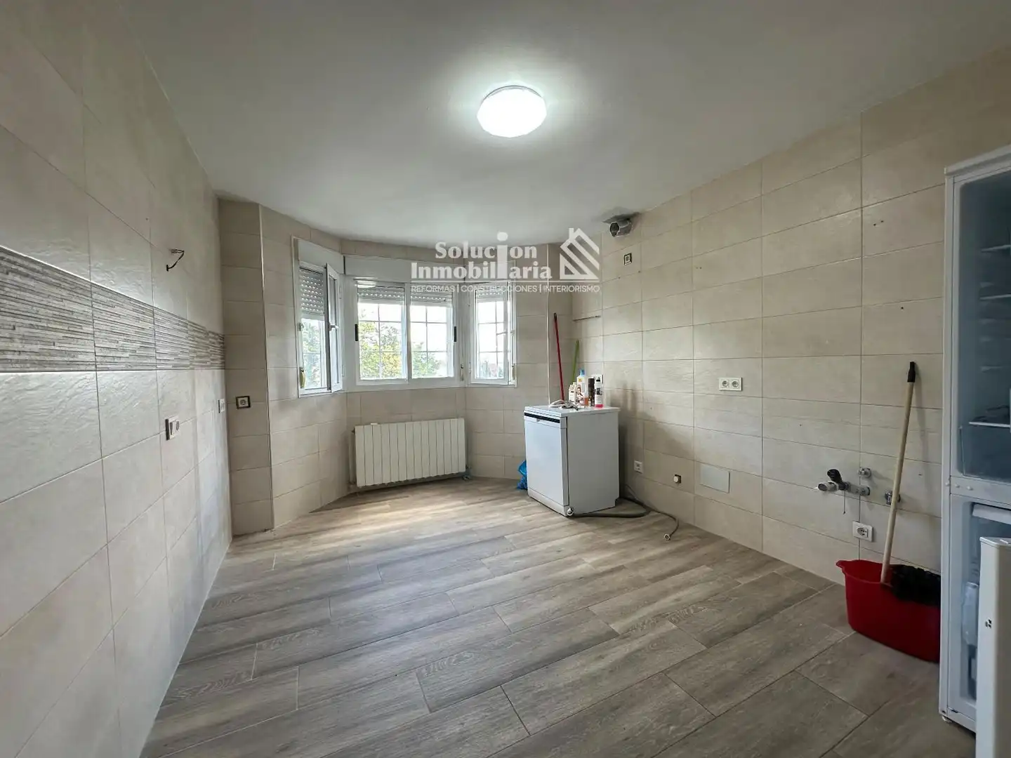Cocina de Casa adosada en venta en Cabrerizos con Calefacción, Terraza y Piscina