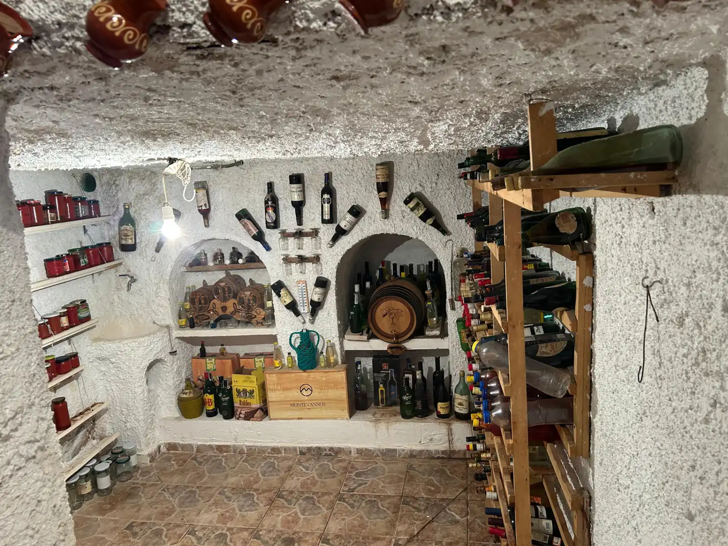 Einfamilien-Reihenhaus zum Verkauf in Santa Cruz del Retamar mit Klimaanlage, Heizung und Privatgarten