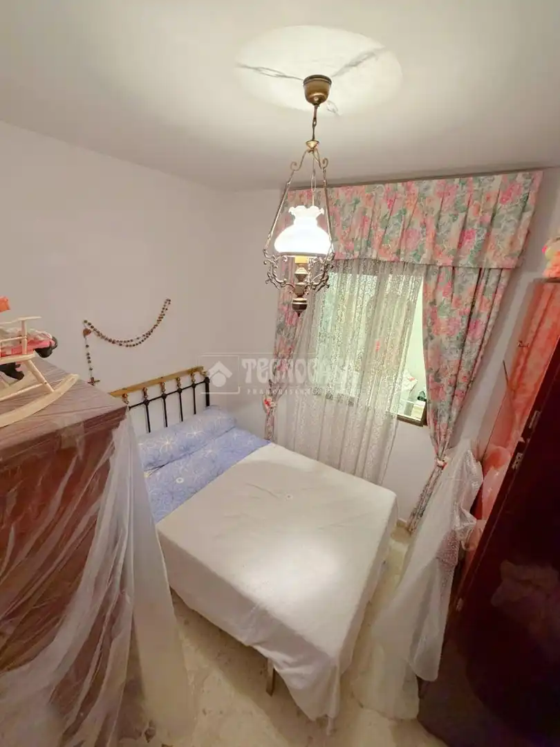 Habitación de Casa adosada en venta en La Albuera