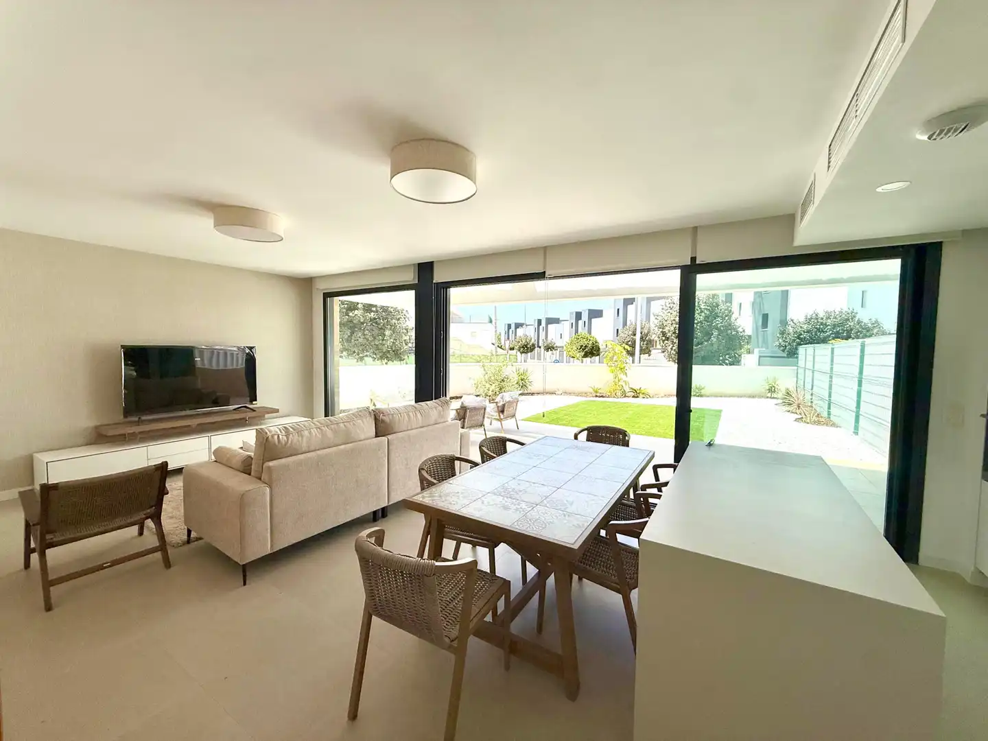 Terraza de Casa adosada de alquiler en Estepona con Aire acondicionado, Calefacción y Jardín privado