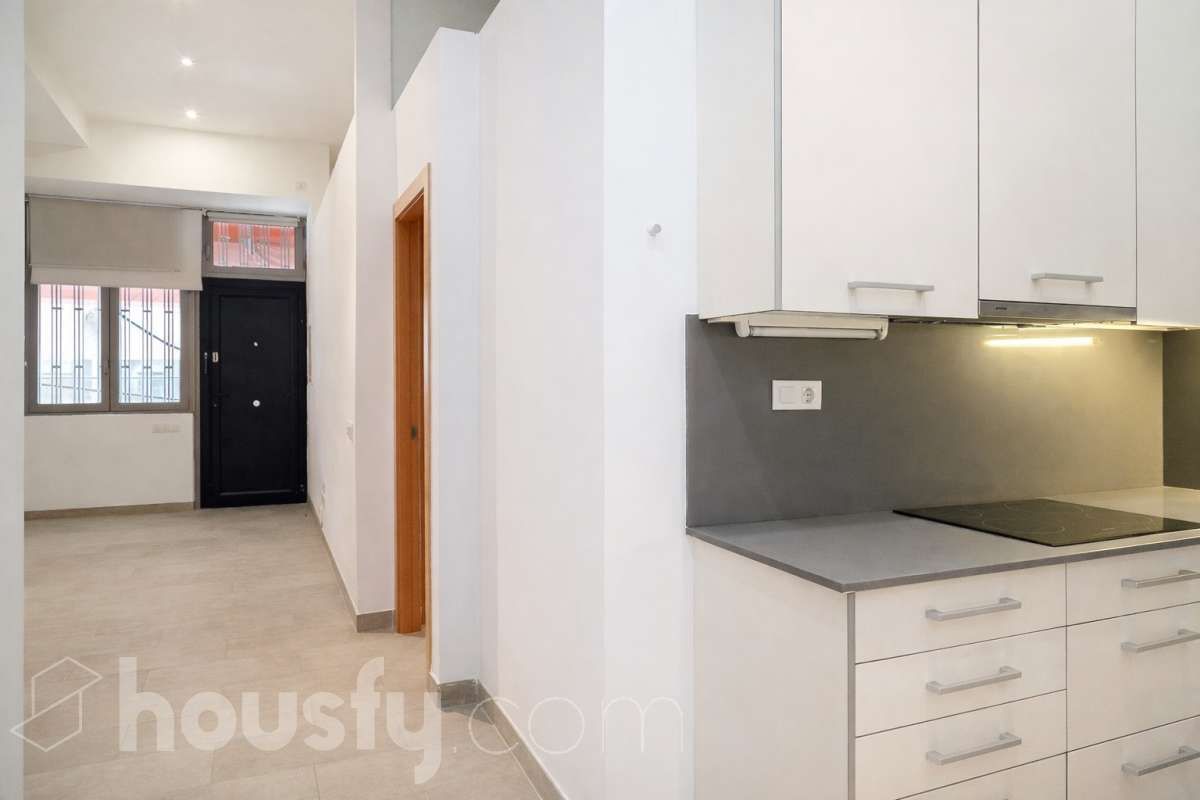 Cuina de Planta baixa en venda en  Barcelona Capital amb Aire condicionat i Moblat