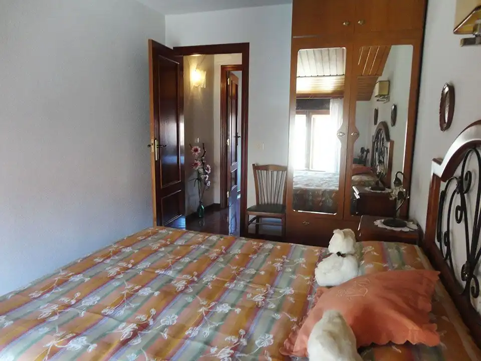 Dormitori de Finca rústica en venda en Riocavado de la Sierra amb Moblat