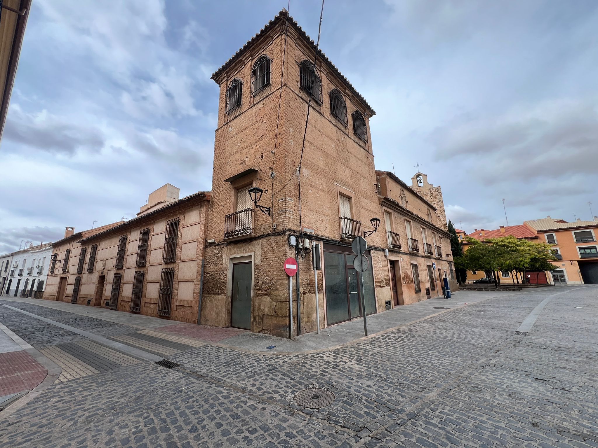 Vista exterior de Edificio en venta en Manzanares