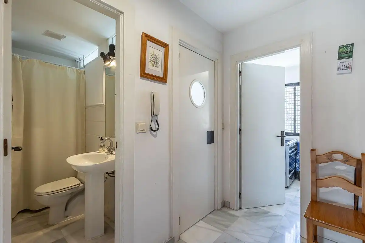 Bathroom of Houses for sale in Granada  with Air Conditioner, Terrace and Storage room