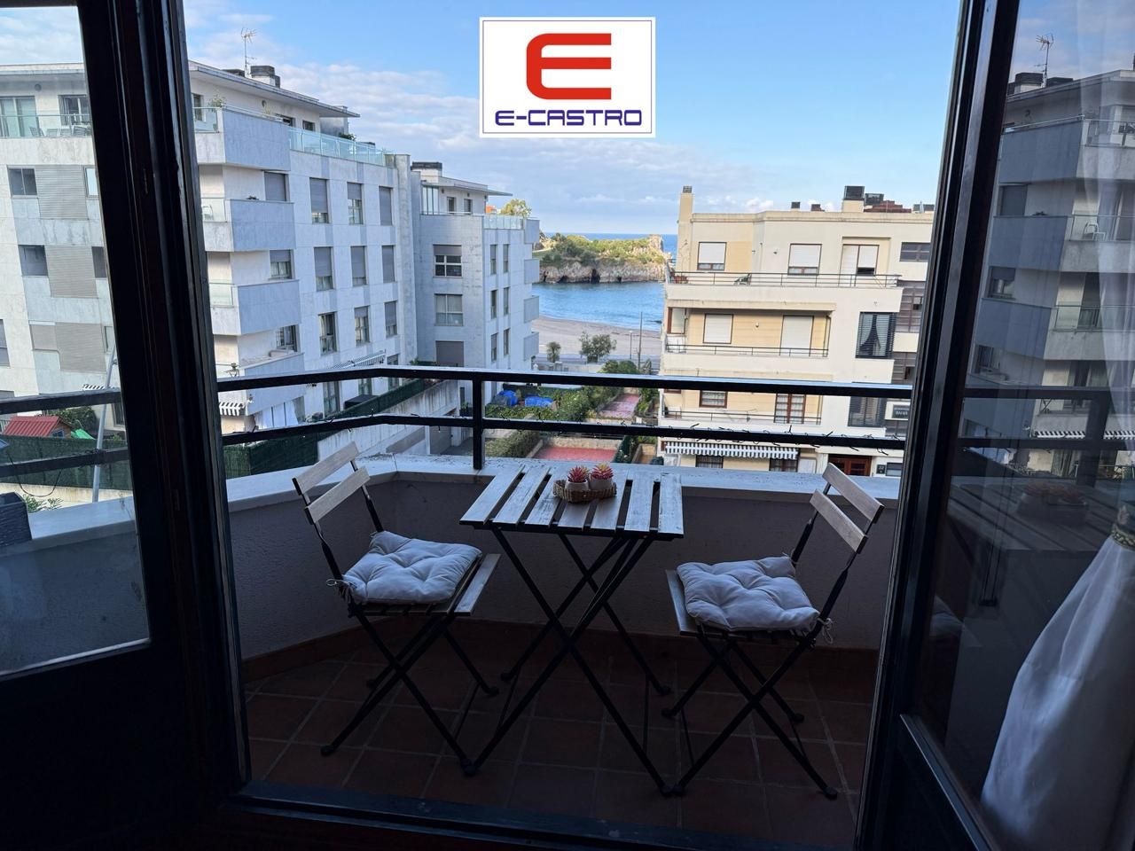 Balcony of Flat for sale in Castro-Urdiales  with Heating, Parquet flooring and Terrace