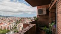 Dormitori de Pis en venda en  Barcelona Capital amb Aire condicionat i Balcó