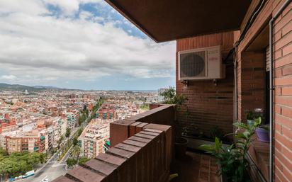 Bedroom of Flat for sale in  Barcelona Capital  with Air Conditioner and Balcony