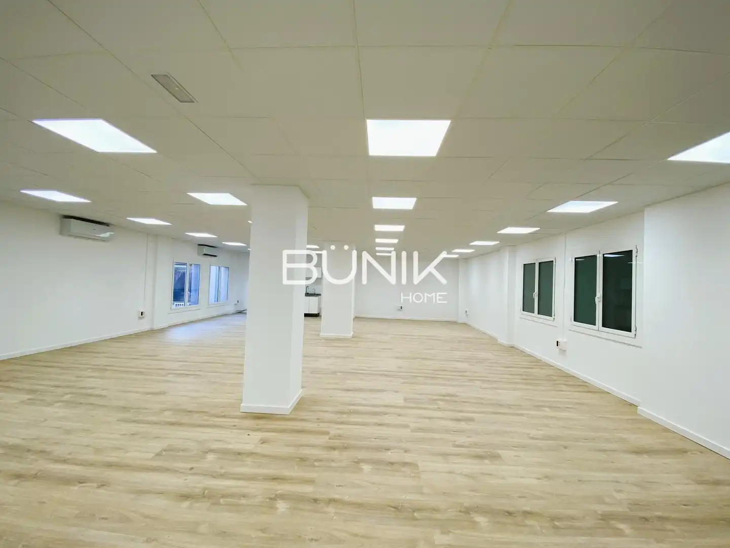 Office for rent in Barcelona  with Air Conditioner