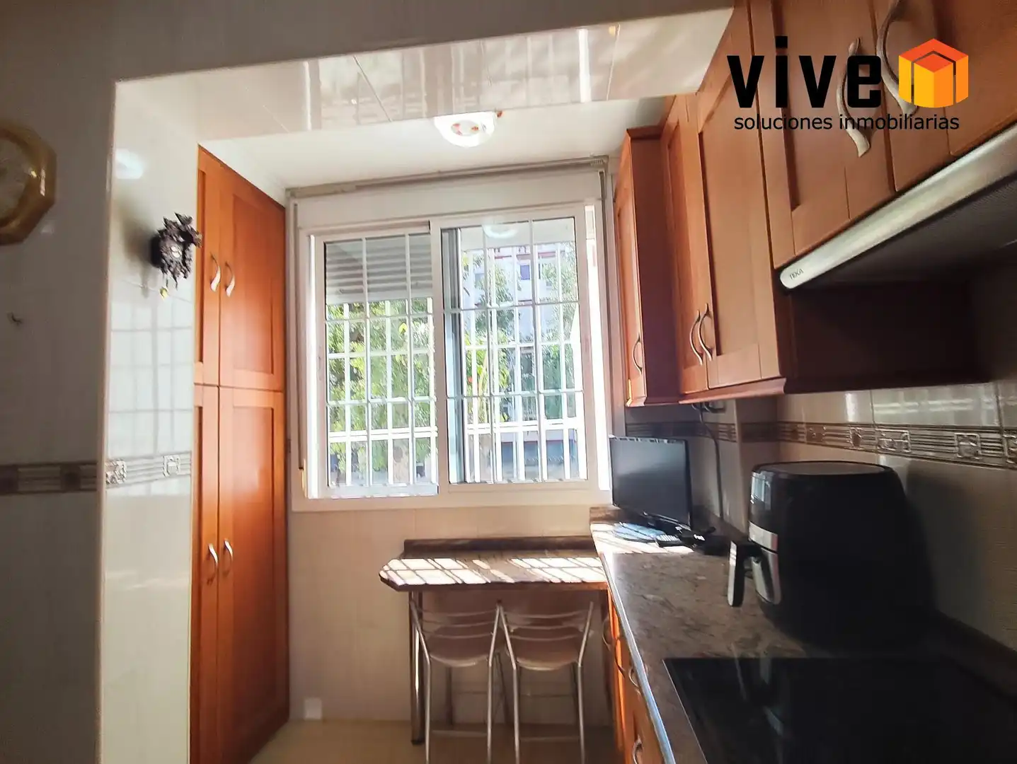 Kitchen of Flat for sale in Sevilla  with Air Conditioner