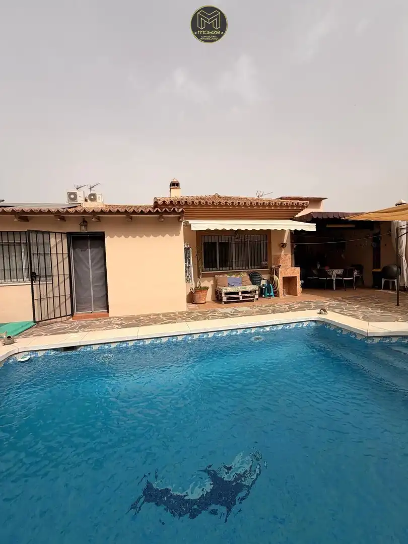 Casa con piscina in vendita a Pizarra, imagen 5