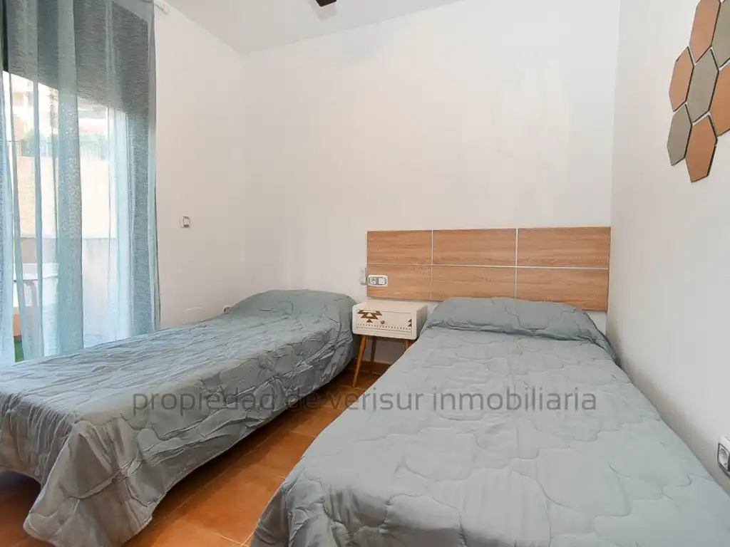 Habitación de Apartamento de alquiler en Águilas con Jardín privado, Terraza y Piscina