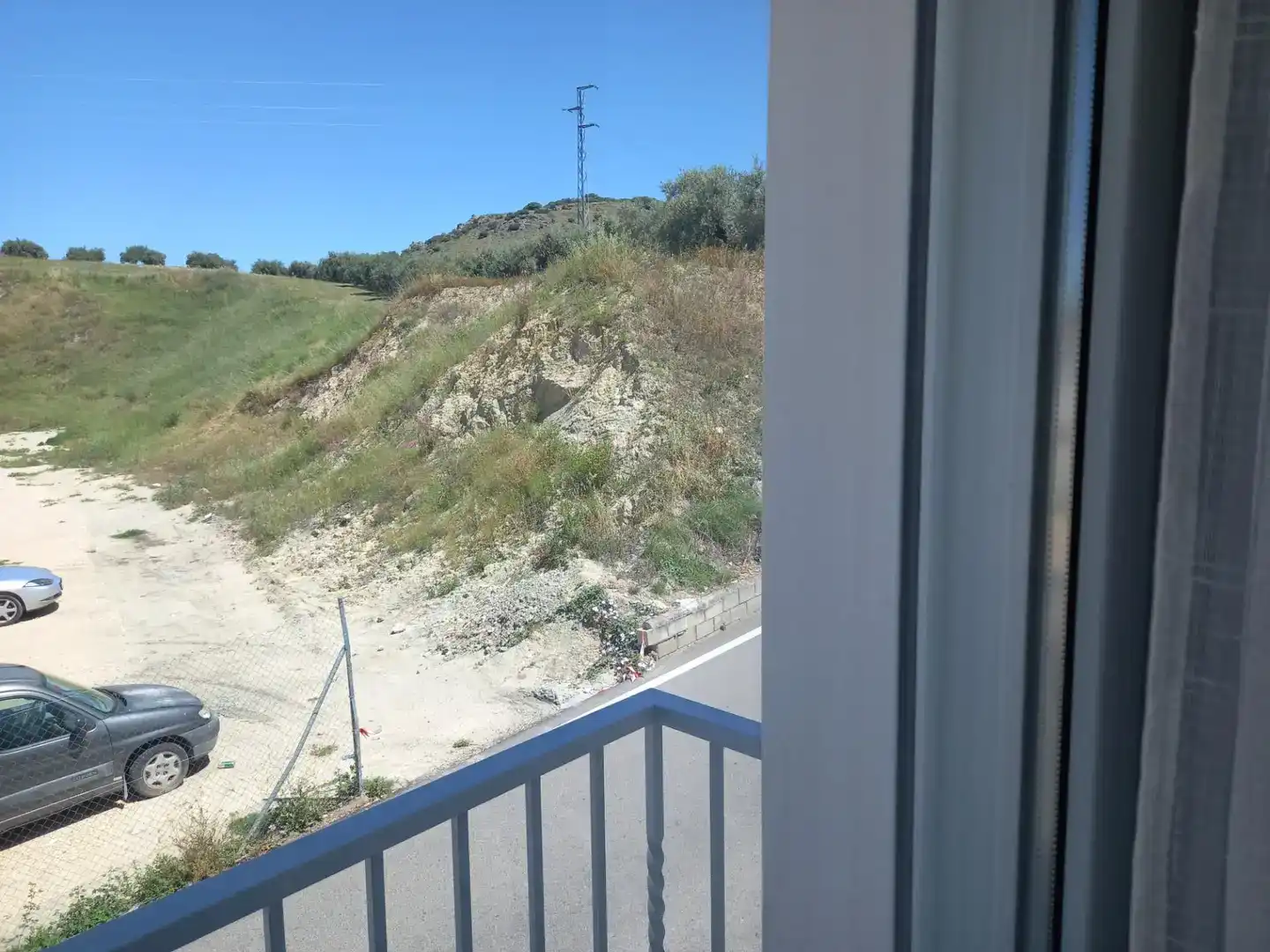 Terrasse von Wohnungen zur Miete in Cabra mit Klimaanlage, Ofen und Waschmaschine