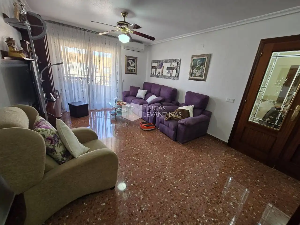 Sala d'estar de Pis en venda en San Vicente del Raspeig / Sant Vicent del Raspeig amb Moblat, Balcó i Piscina comunitària