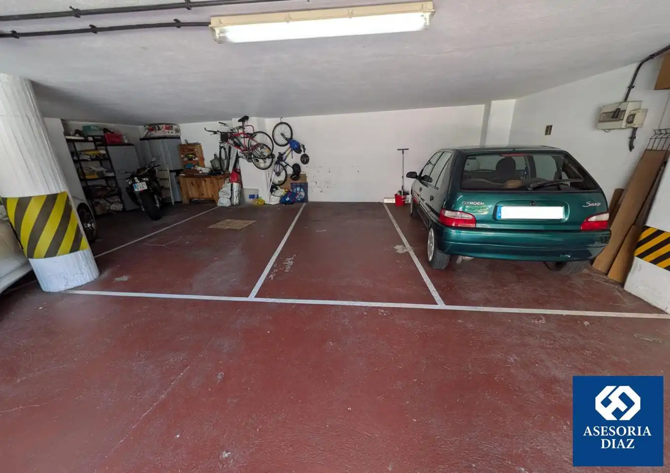 Parkplatz von Garage zur Miete in A Coruña Capital 