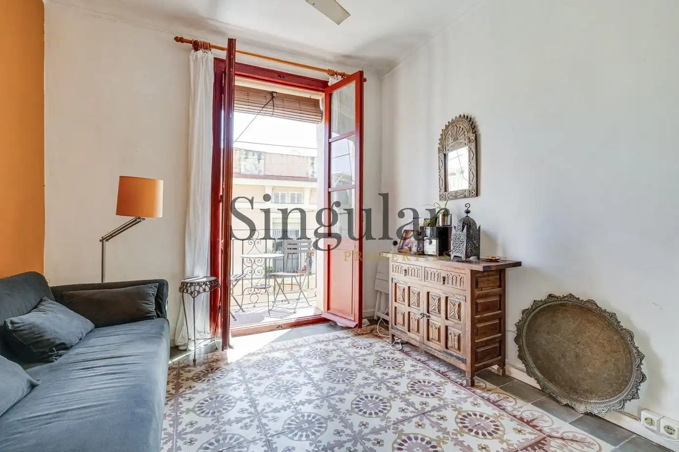 Habitación de Piso en venta en Barcelona con Balcón