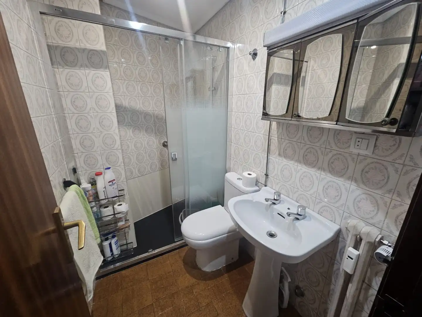 Baño de Piso en venta en  Logroño con Calefacción, Parquet y Balcón