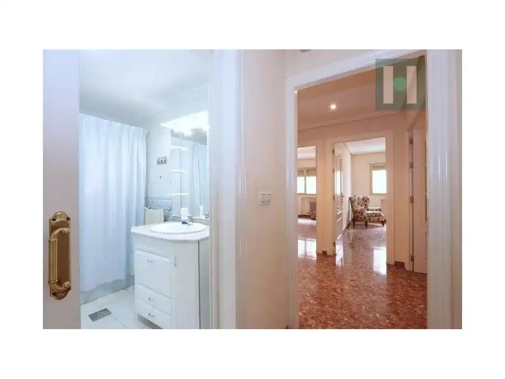 Piso en venta en Plaza Castellini, Casco Antiguo
