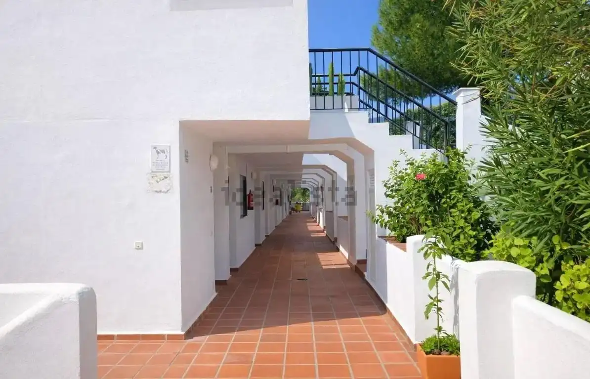 Dúplex en venda en Estepona amb Jardí privat, Terrassa i Piscina comunitària