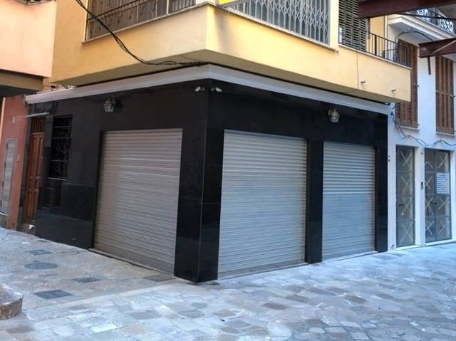 Local comercial en Alquiler en Carrer de l'Argenteria en Cort