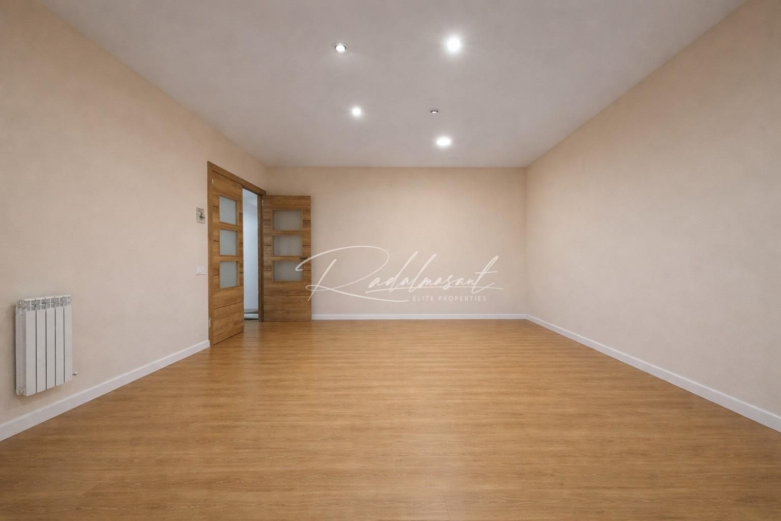 Sala d'estar de Planta baixa en venda en  Tarragona Capital amb Aire condicionat, Calefacció i Jardí privat