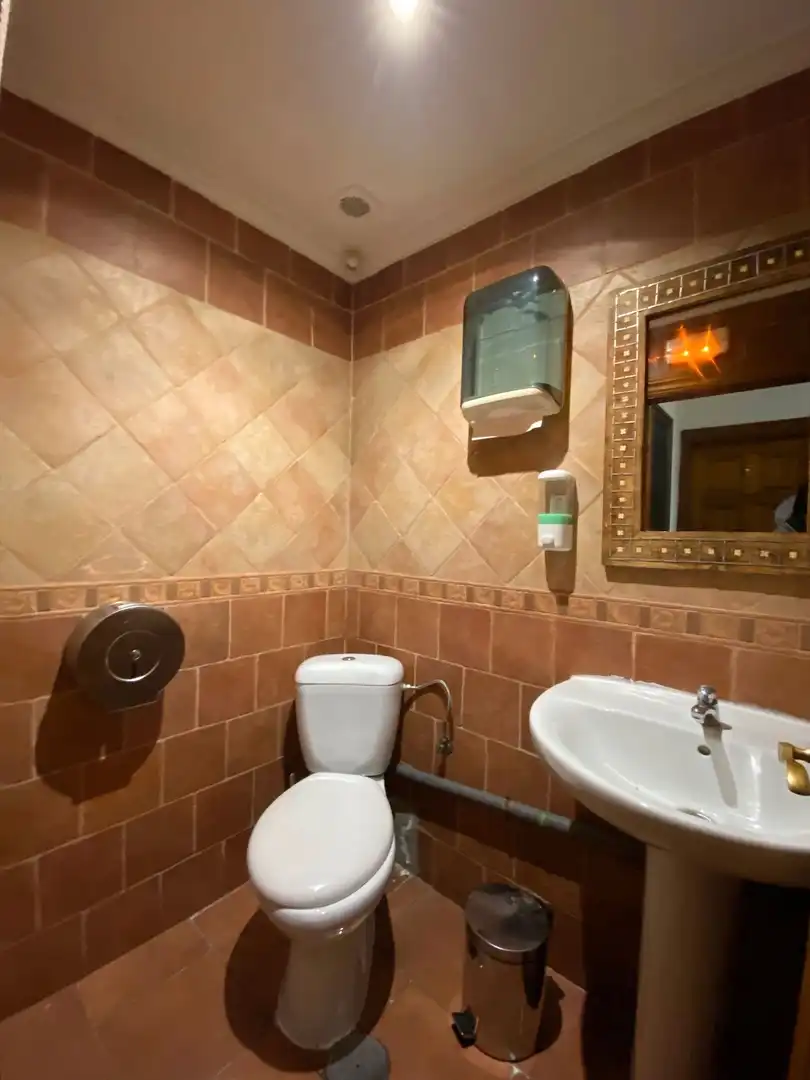 Bathroom of Commercial properties for sale in Valladolid  with Heating and Furnished
