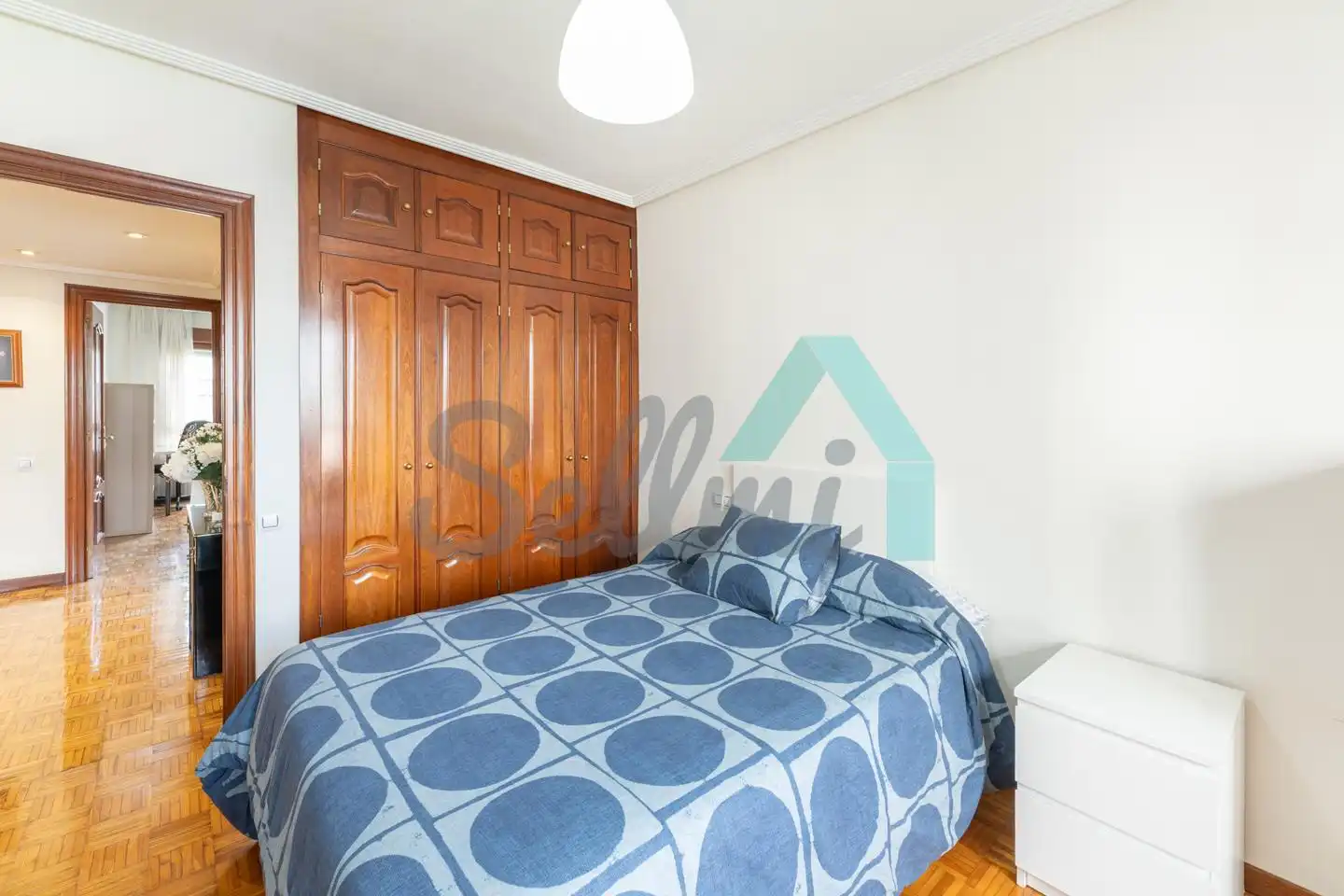 Dormitori de Pis per a compartir en Oviedo  amb Calefacció, Parquet i Terrassa