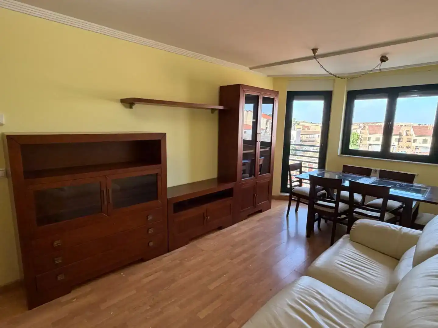 Sala de estar de Piso en venta en Villamayor con Balcón