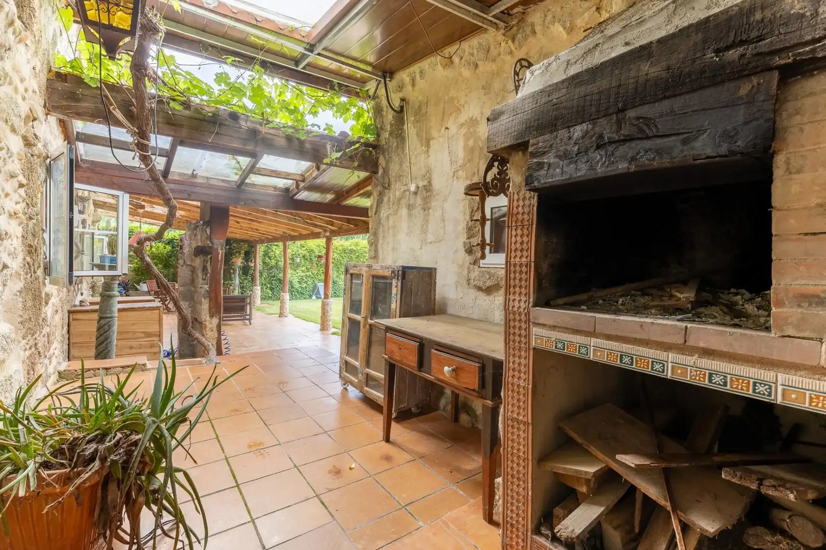 Terrassa de Finca rústica en venda en Salvaterra de Miño amb Aire condicionat, Calefacció i Jardí privat
