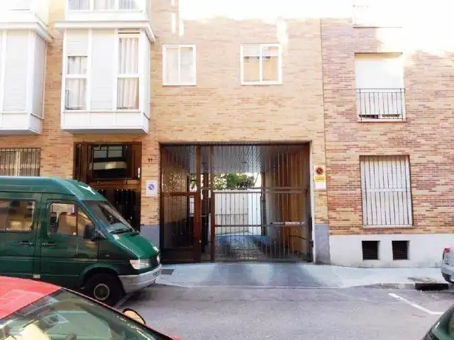 Einzelparkplatz zum Verkauf in Calle DOS (CAMPAMENTO), imagen 5