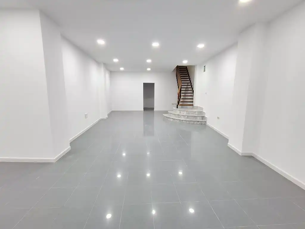 Local comercial de lloguer a La Roda, imagen 3