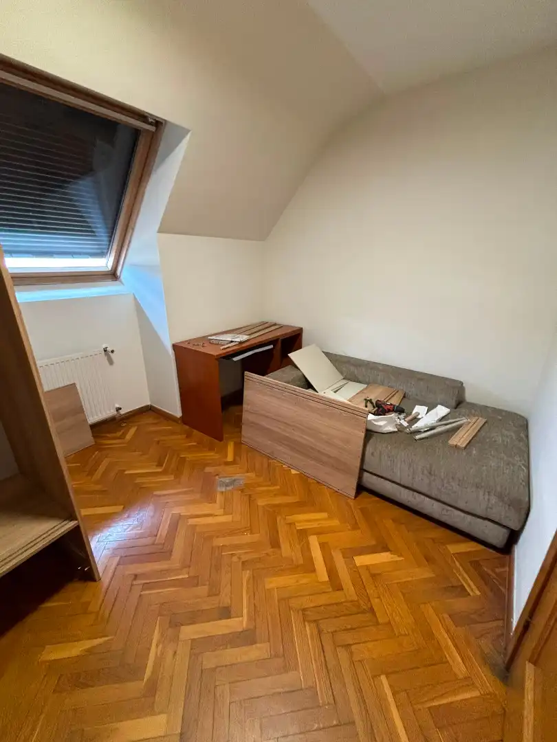 Sala d'estar de Àtic de lloguer en Oviedo  amb Calefacció, Parquet i Terrassa