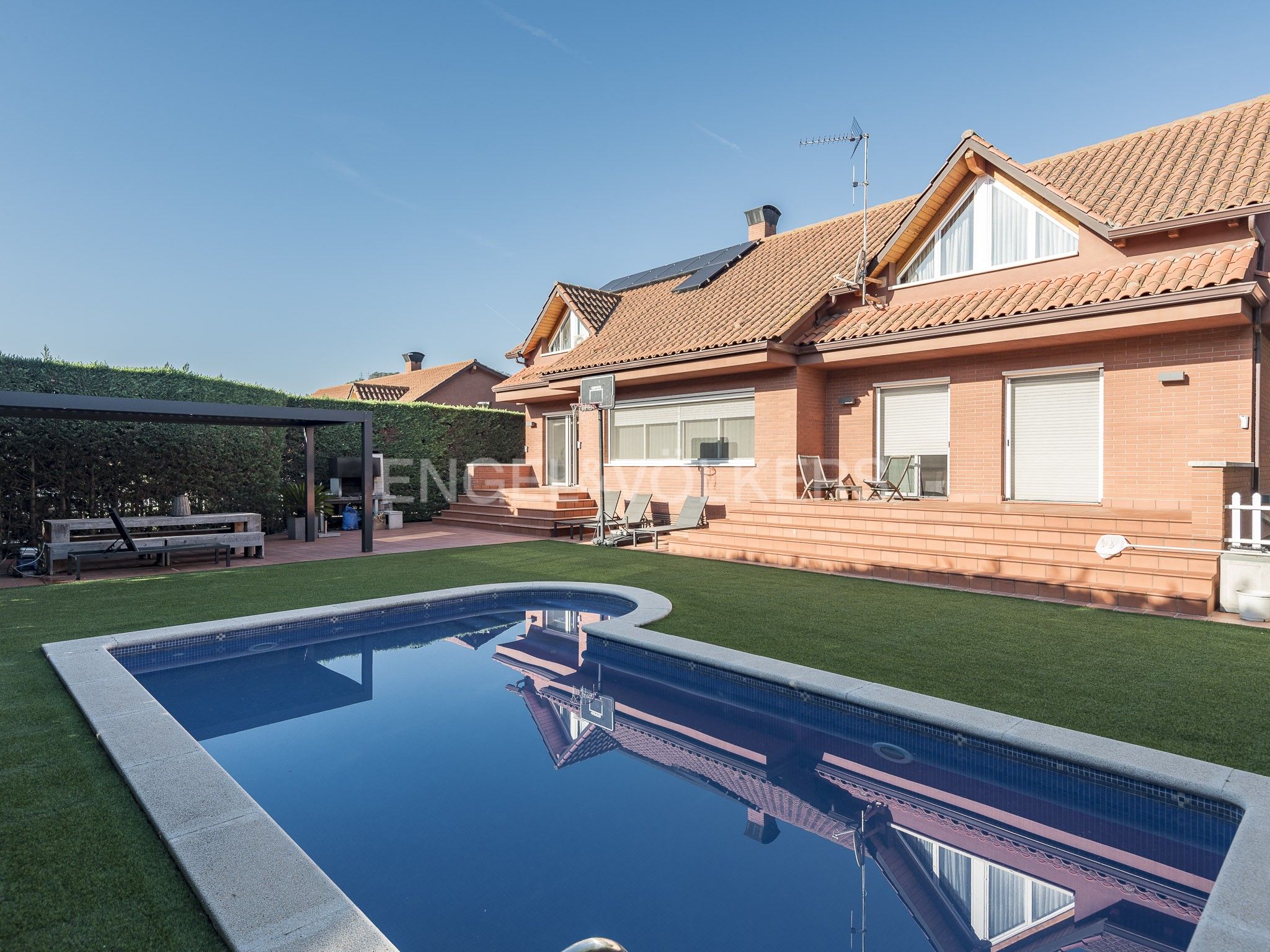 Piscina de Casa o xalet en venda en Sant Cugat del Vallès amb Aire condicionat, Calefacció i Parquet