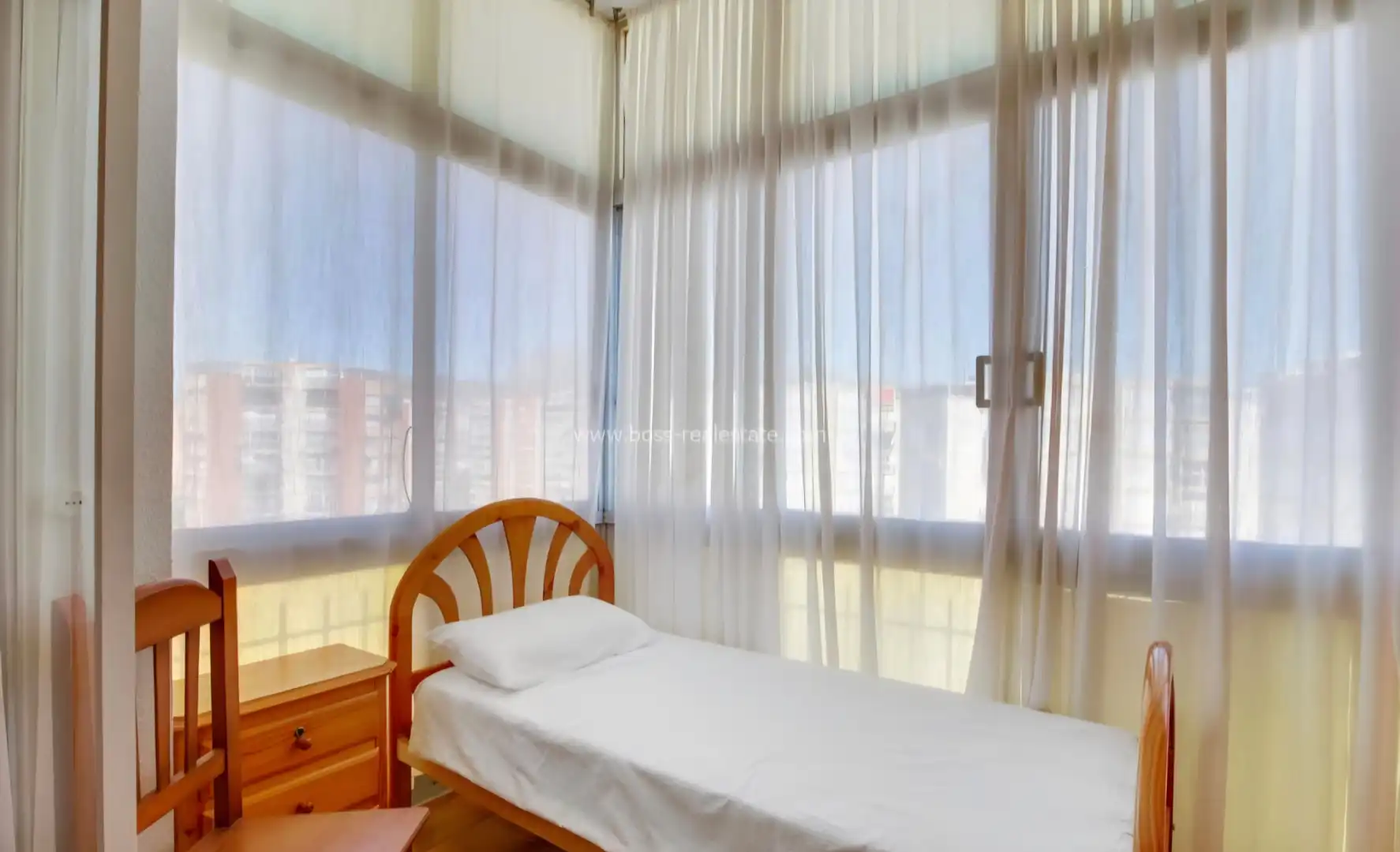 Bedroom of Flat for sale in Benidorm  with Furnished