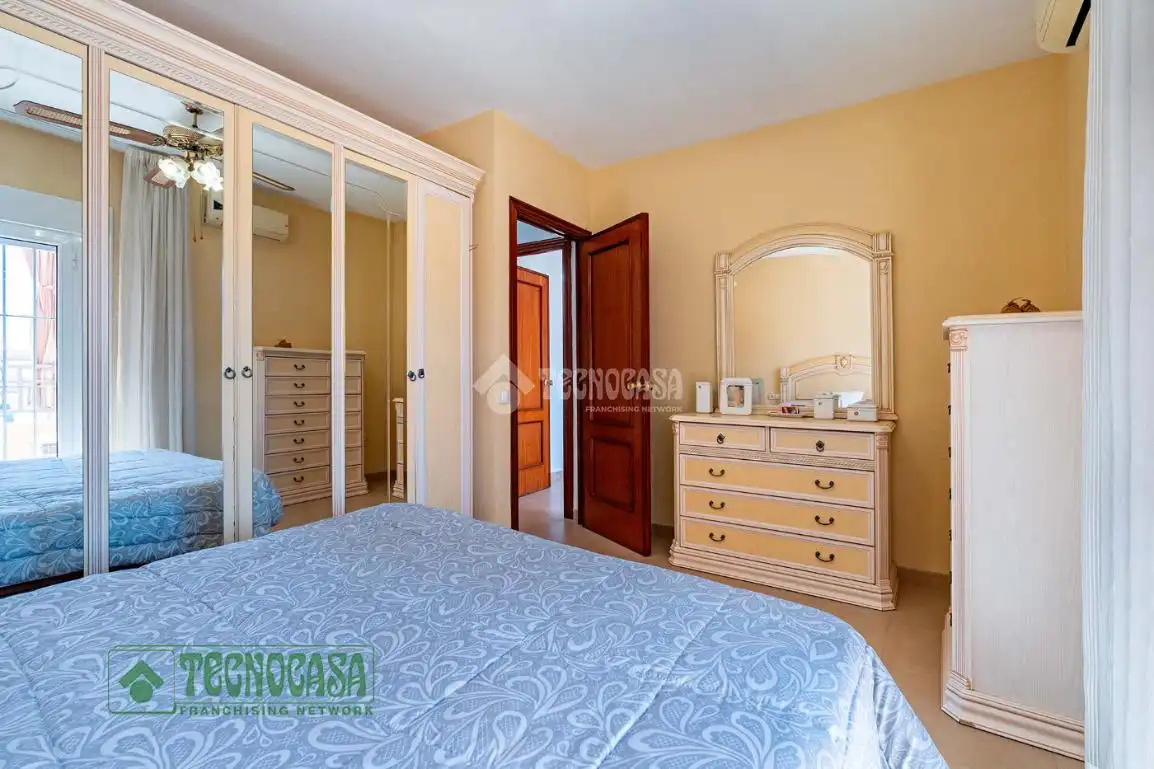 Habitación de Casa adosada en venta en Roquetas de Mar