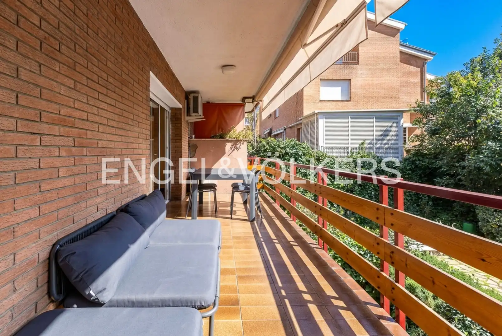 Terraza de Piso en venta en Sant Cugat del Vallès con Aire acondicionado, Calefacción y Jardín privado