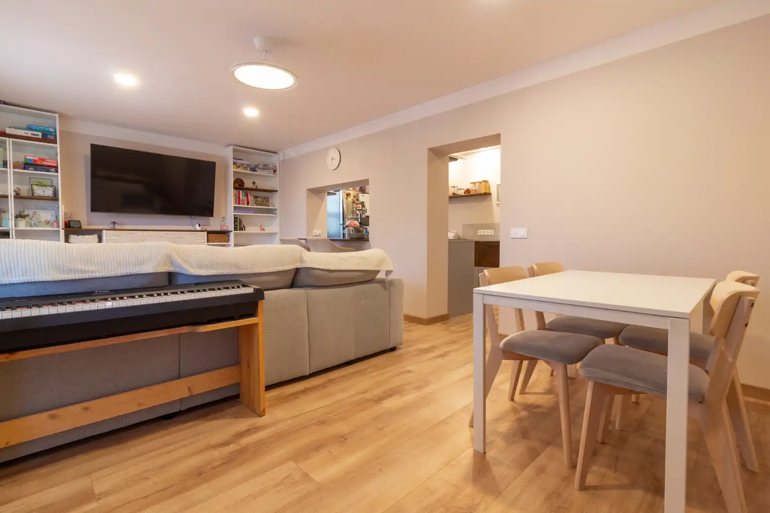 Sala d'estar de Casa o xalet en venda en Albalat dels Tarongers amb Aire condicionat, Jardí privat i Parquet