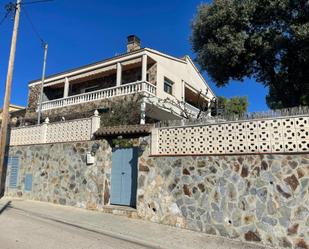 Vista exterior de Casa o xalet en venda en Terrassa amb Calefacció, Jardí privat i Terrassa