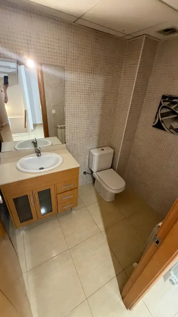 Bany de Casa o xalet en venda en Torredembarra amb Aire condicionat, Calefacció i Terrassa