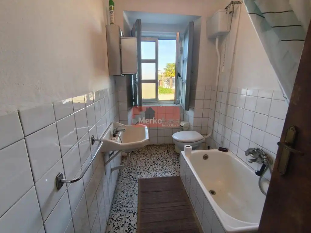 Baño de Finca rústica en venta en Lugo con Terraza y Amueblado
