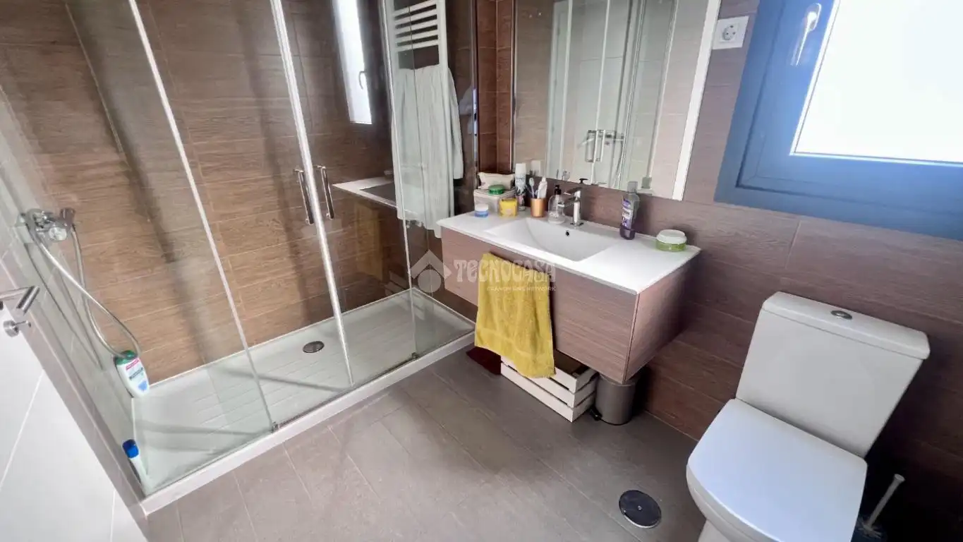 Baño de Piso en venta en Alcalá de Henares con Terraza