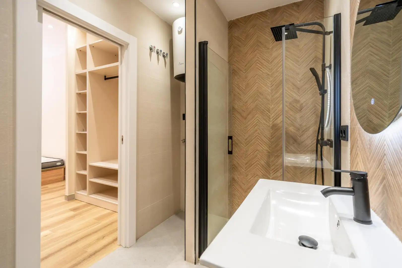 Baño de Piso en venta en Granada con Aire acondicionado, Calefacción y Parquet