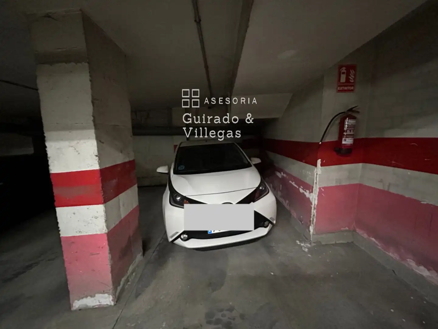 Parking de Dúplex en venta en Terrassa con Terraza y Alarma