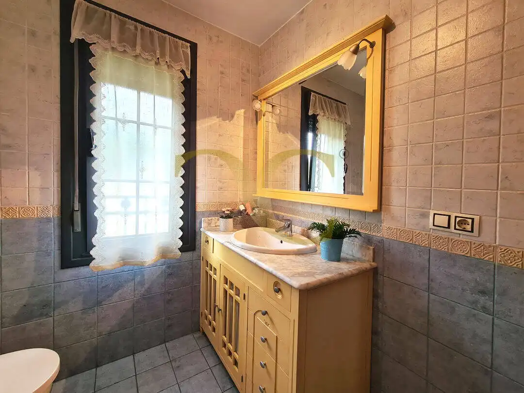 Bathroom of Houses for sale in Gijón   with Heating, Private garden and Terrace