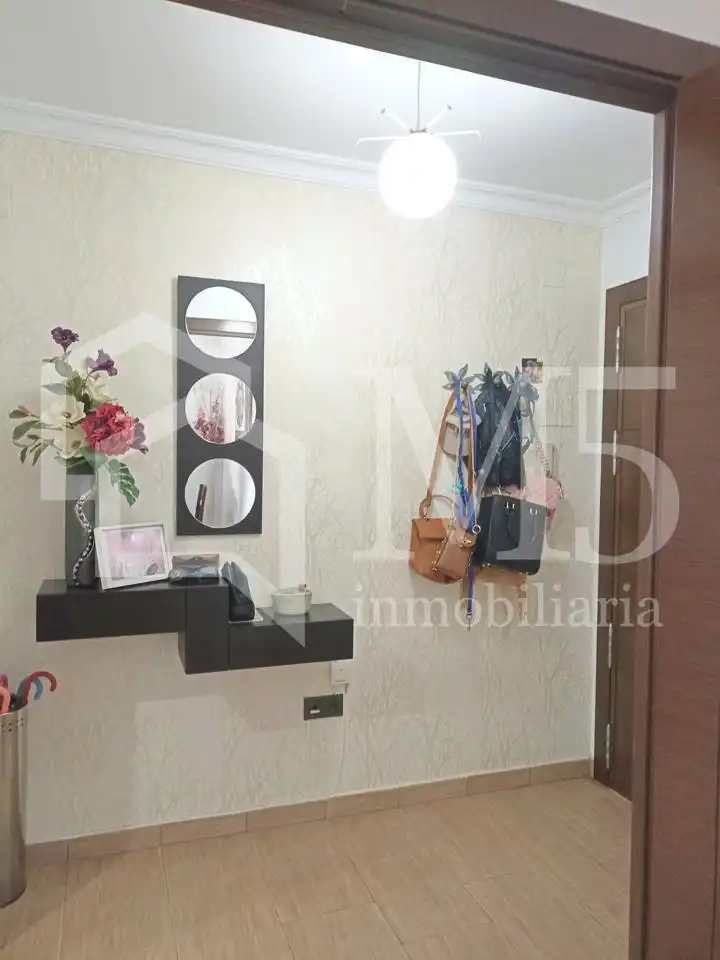 Piso en venta en Caleta de Vélez