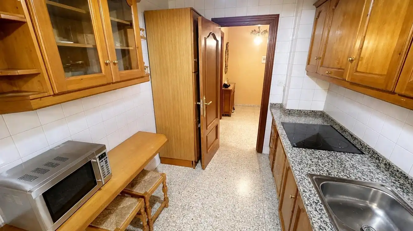 Kitchen of Flat for sale in Granada  with Heating, Furnished and Balcony